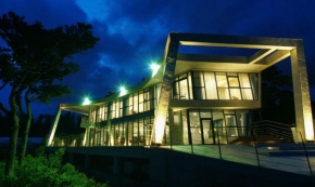 Jeju Bom stay & Art Gallery